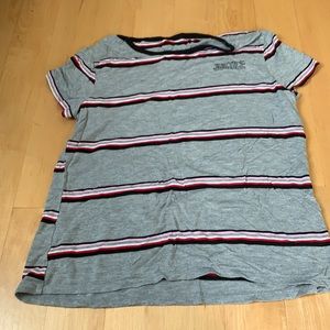 Gray striped shirt y XL